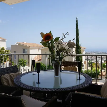 Harley's Hill Apartment Paphos