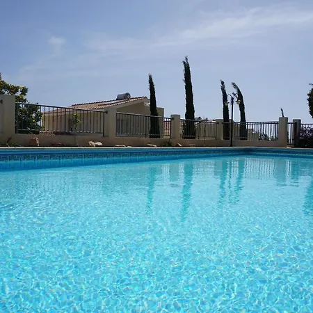 Apartment Harley's Hill Paphos
